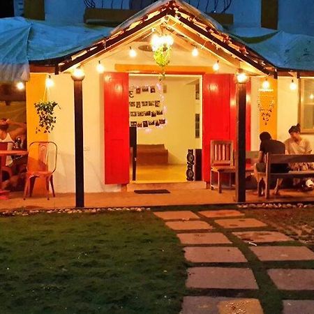 Red Door Hostel Anjuna Ngoại thất bức ảnh