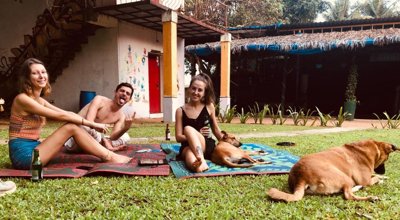Red Door Hostel Anjuna Ngoại thất bức ảnh