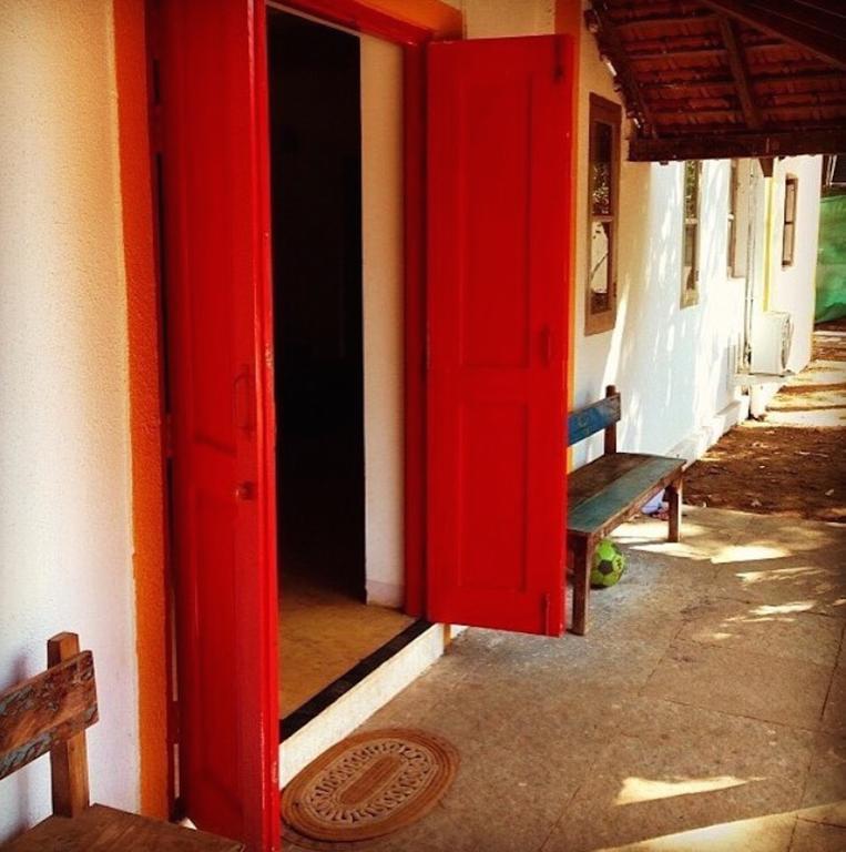 Red Door Hostel Anjuna Ngoại thất bức ảnh